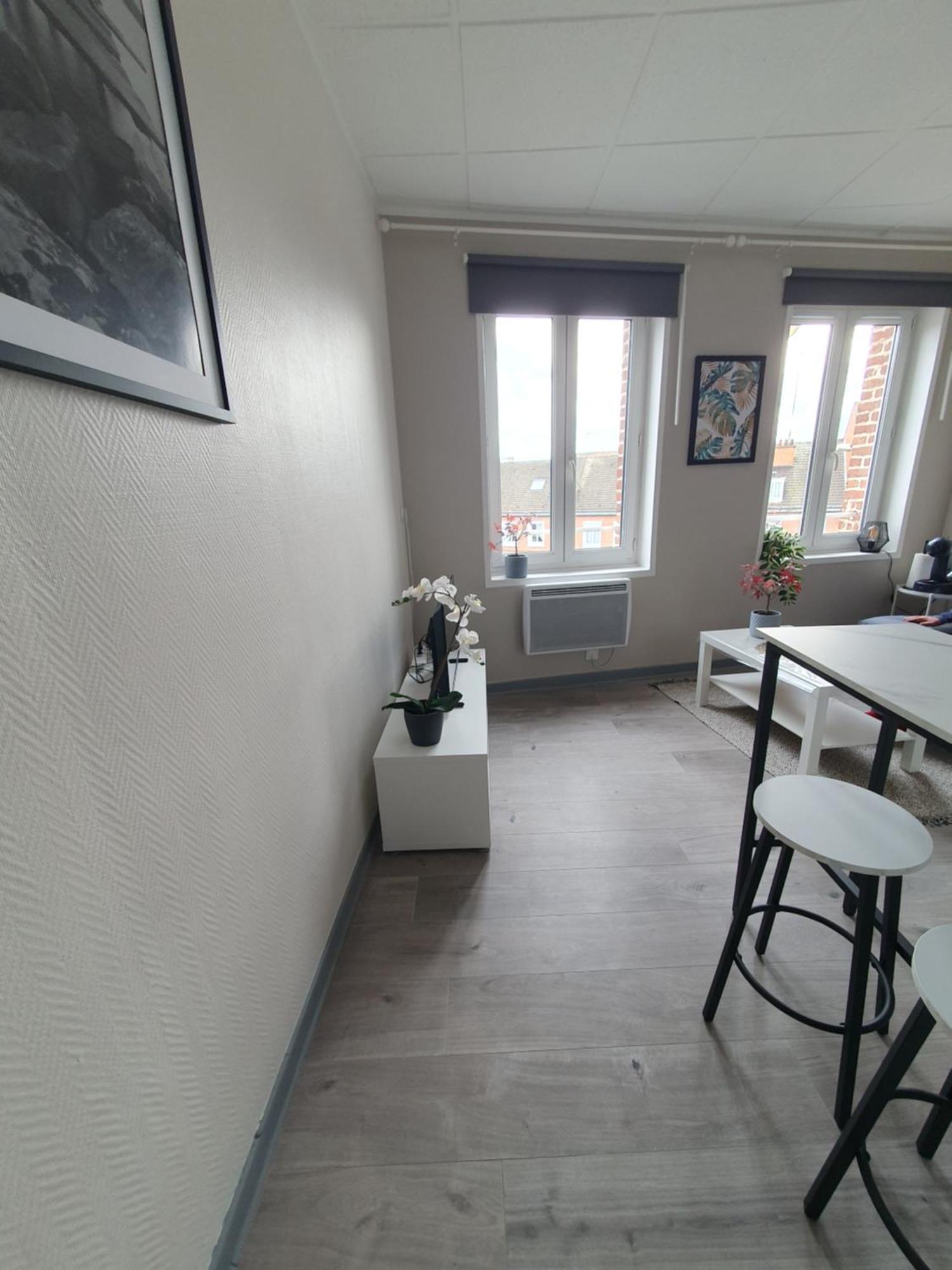 C5 Charmant Petit Deux Pieces Centre Ville Cambrai Dış mekan fotoğraf